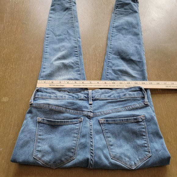 Old Navy Mid Rise Rockstar Light Wash Jeans Size 4 / Waist 27 - Picture 6 of 14